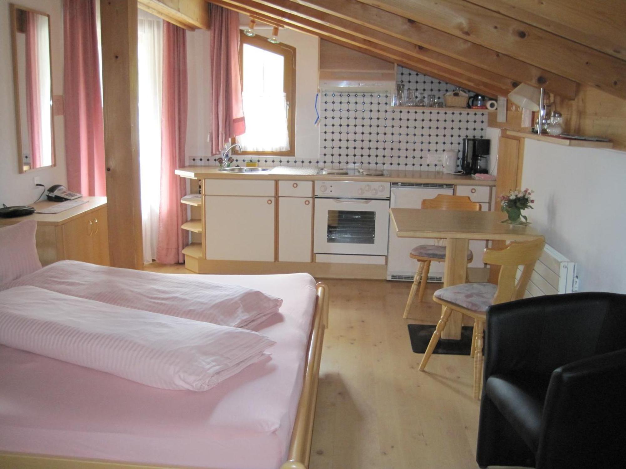 Haus Am Dorfplatz Lägenhet Samnaun Rum bild